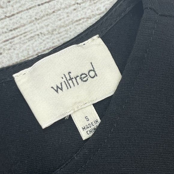 Aritzia Wilfred Black Scriva Sheath Dress Bell Sleeves LBD Ponte Knit Size S - Picture 4 of 8